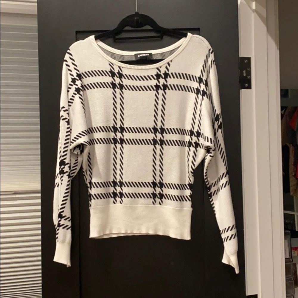 Houndstooth sweater